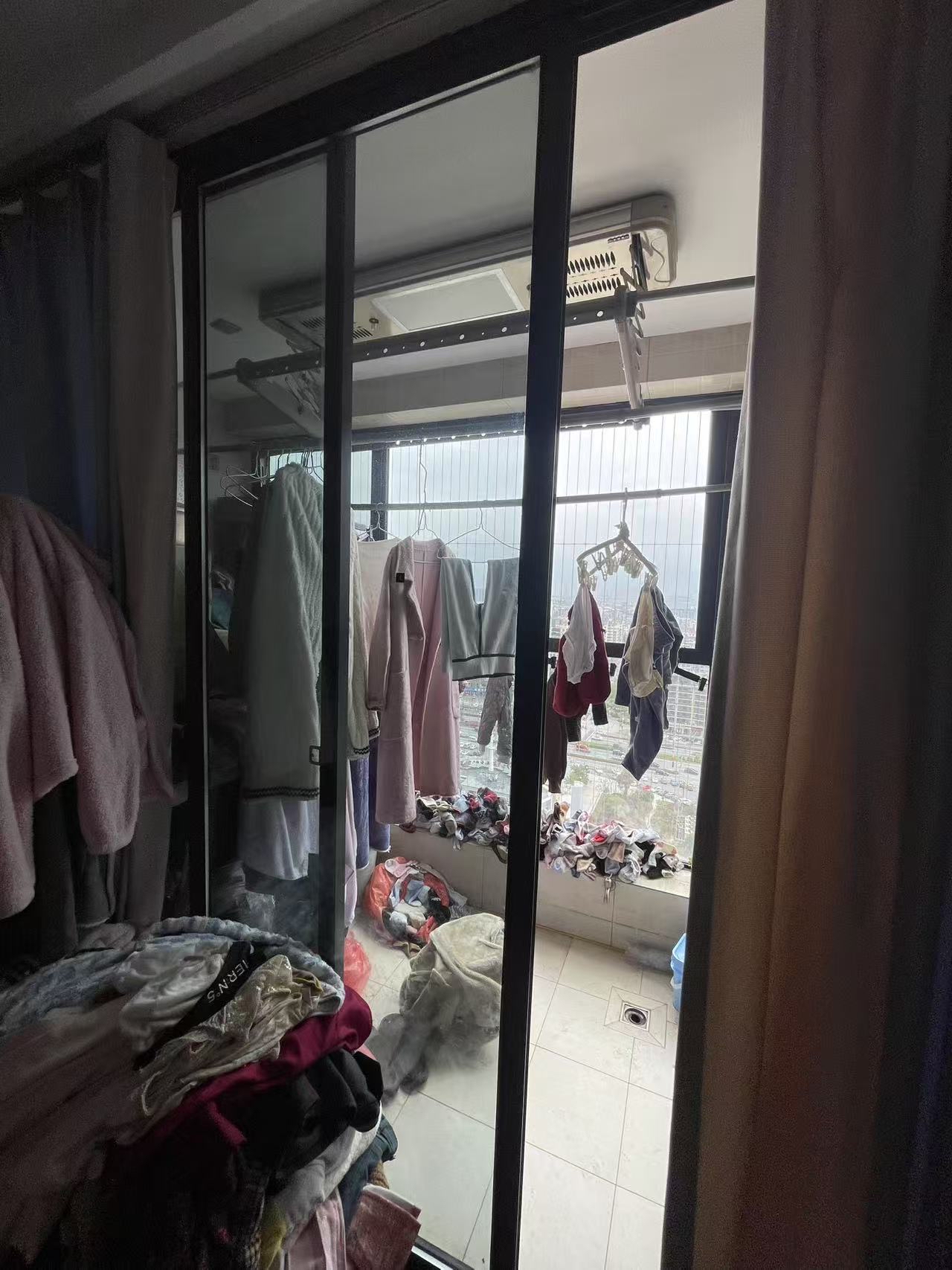 拨浪鼓广场 3室2厅2卫