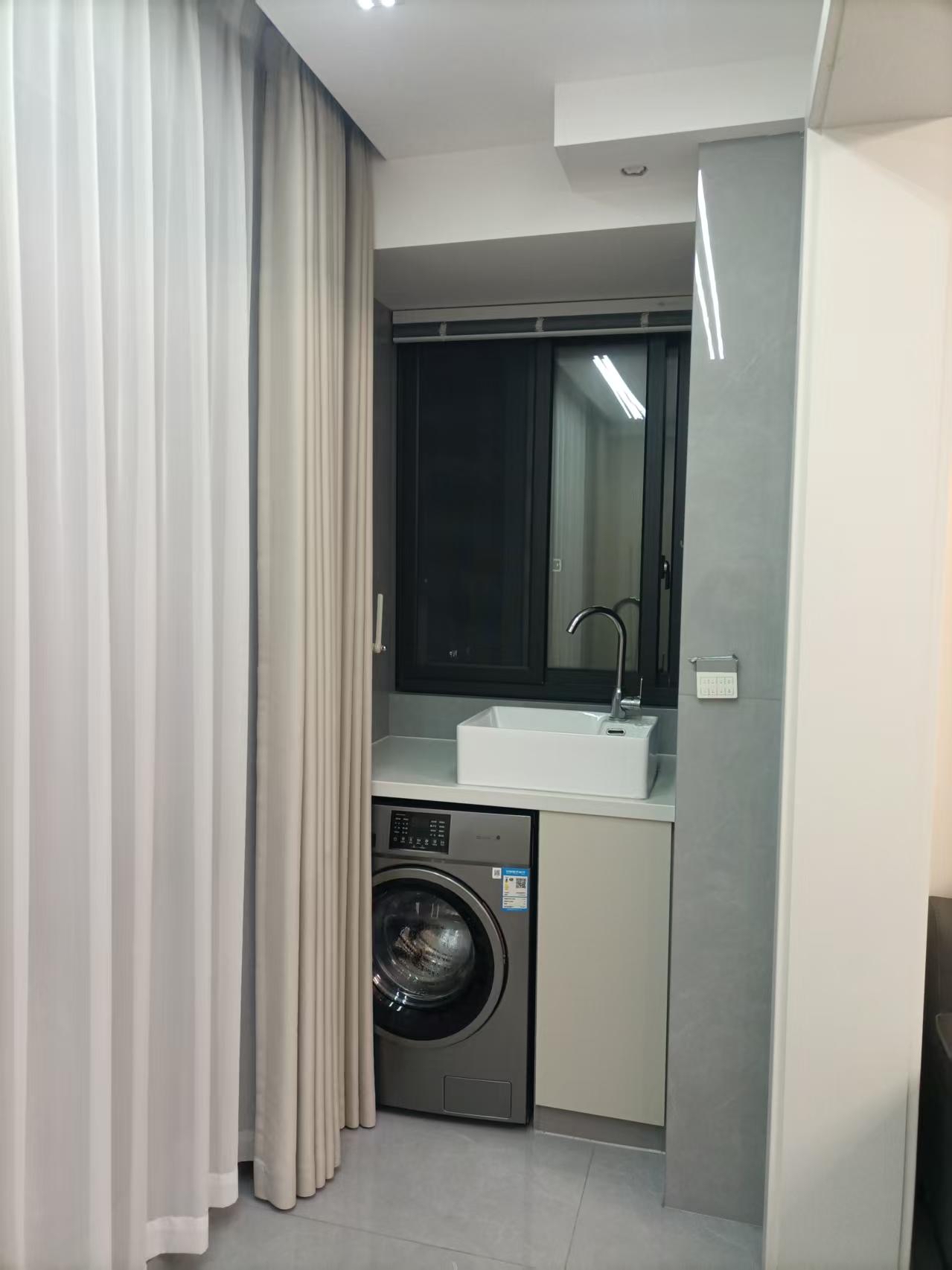 小三里塘 3室2厅2卫