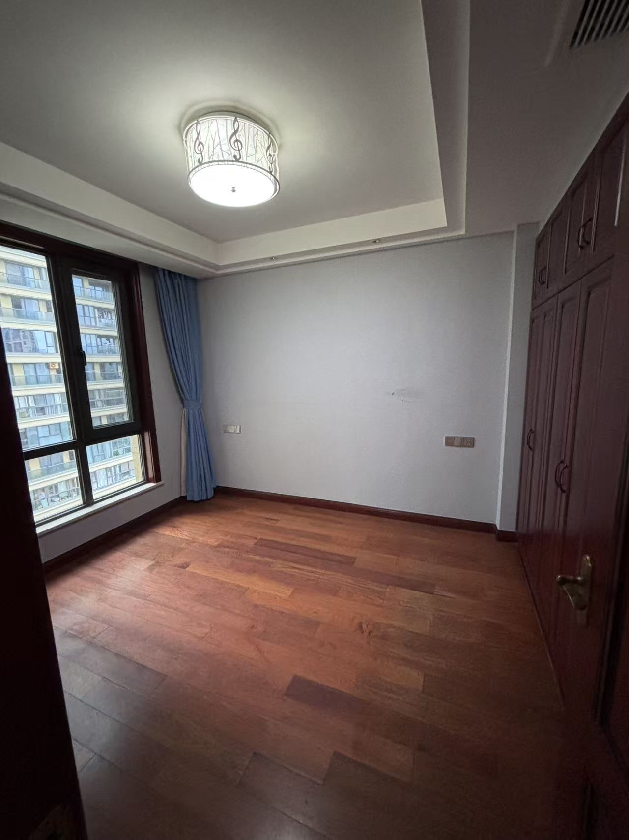 绿城玫瑰园 4室2厅3卫