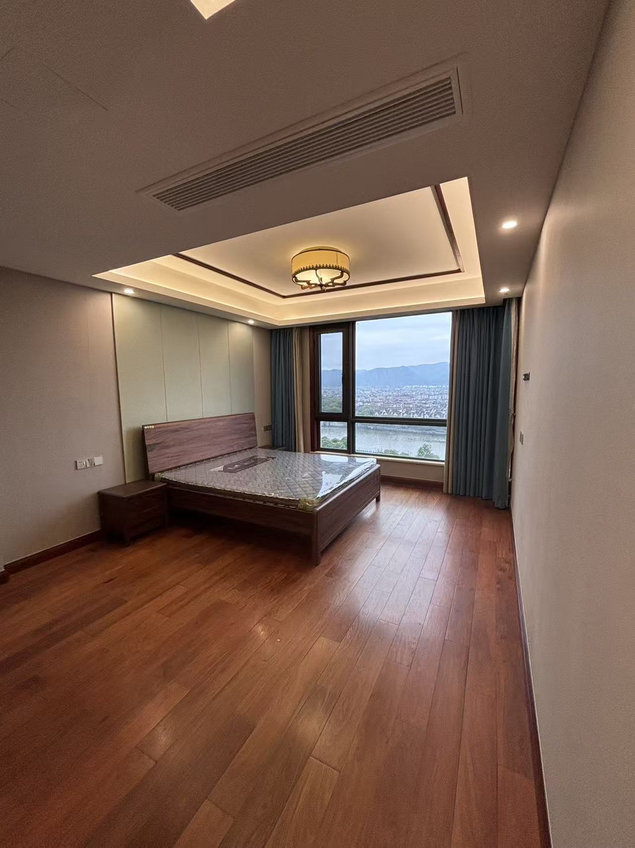 绿城玫瑰园 4室2厅3卫