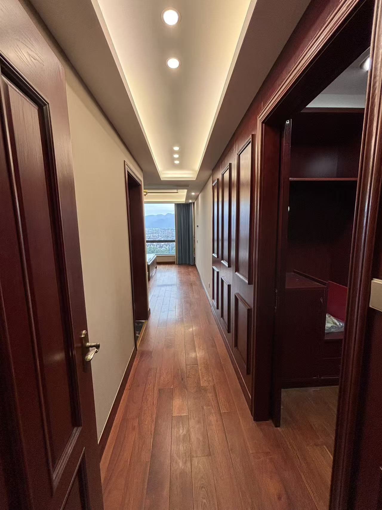 绿城玫瑰园 4室2厅3卫