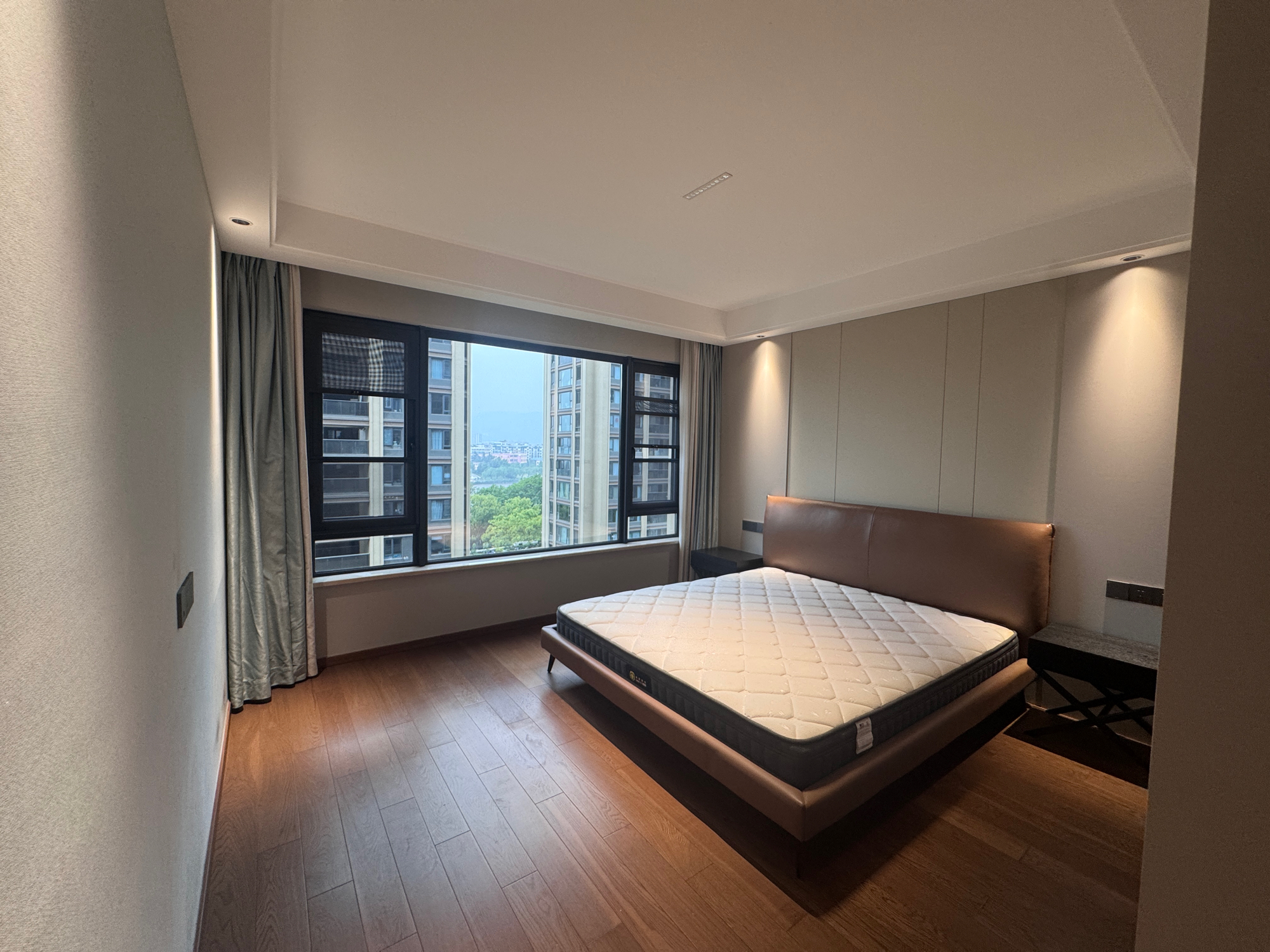 望江府 4室2厅3卫