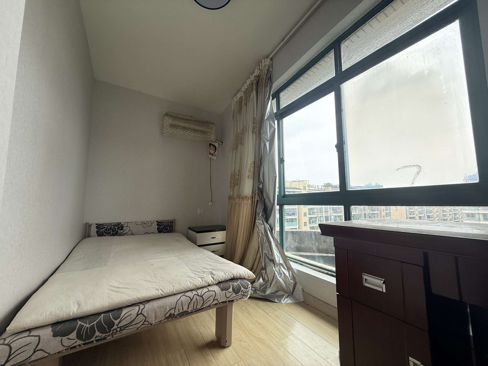 国际村 4室2厅2卫