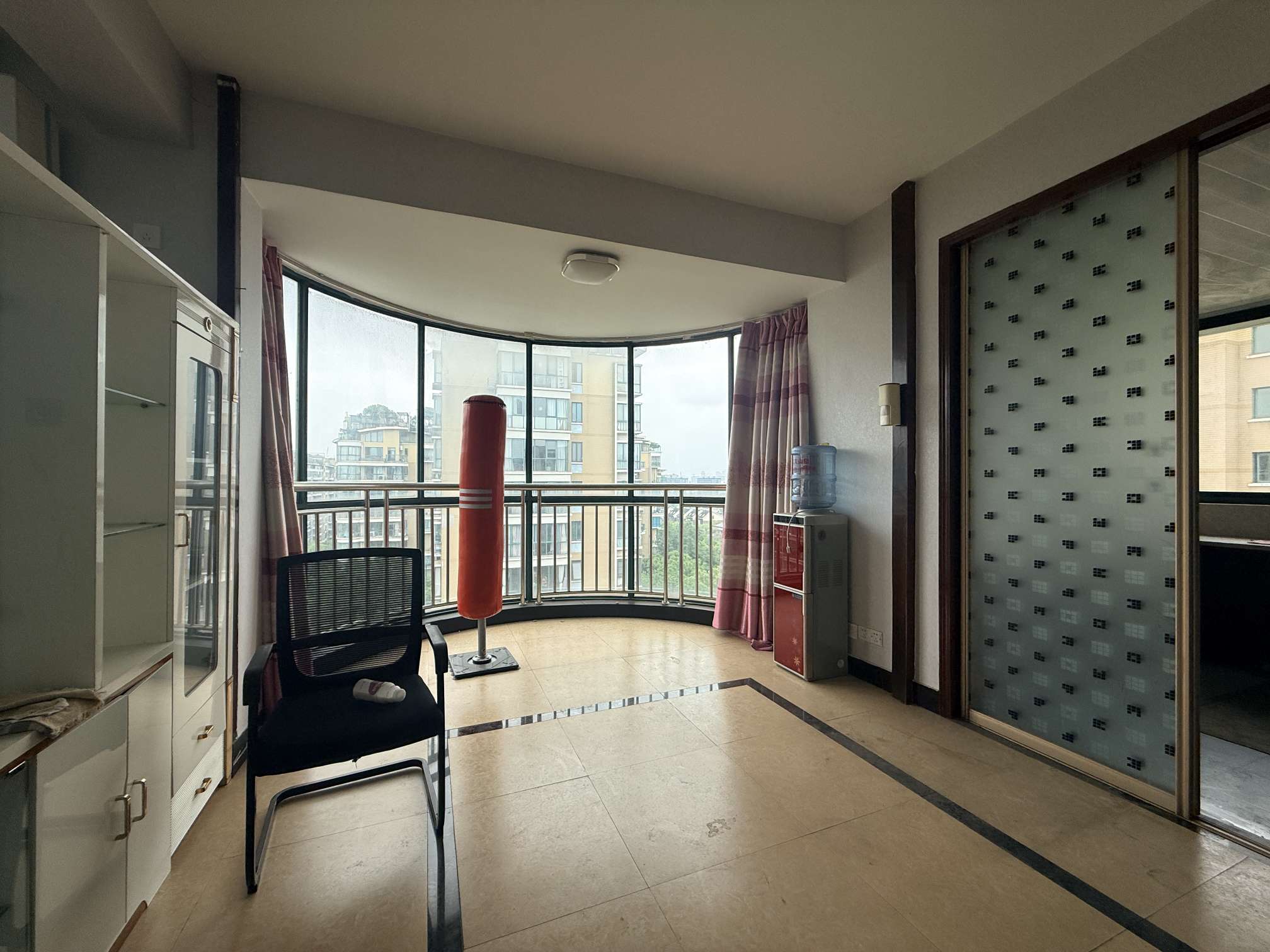 国际村 4室2厅2卫