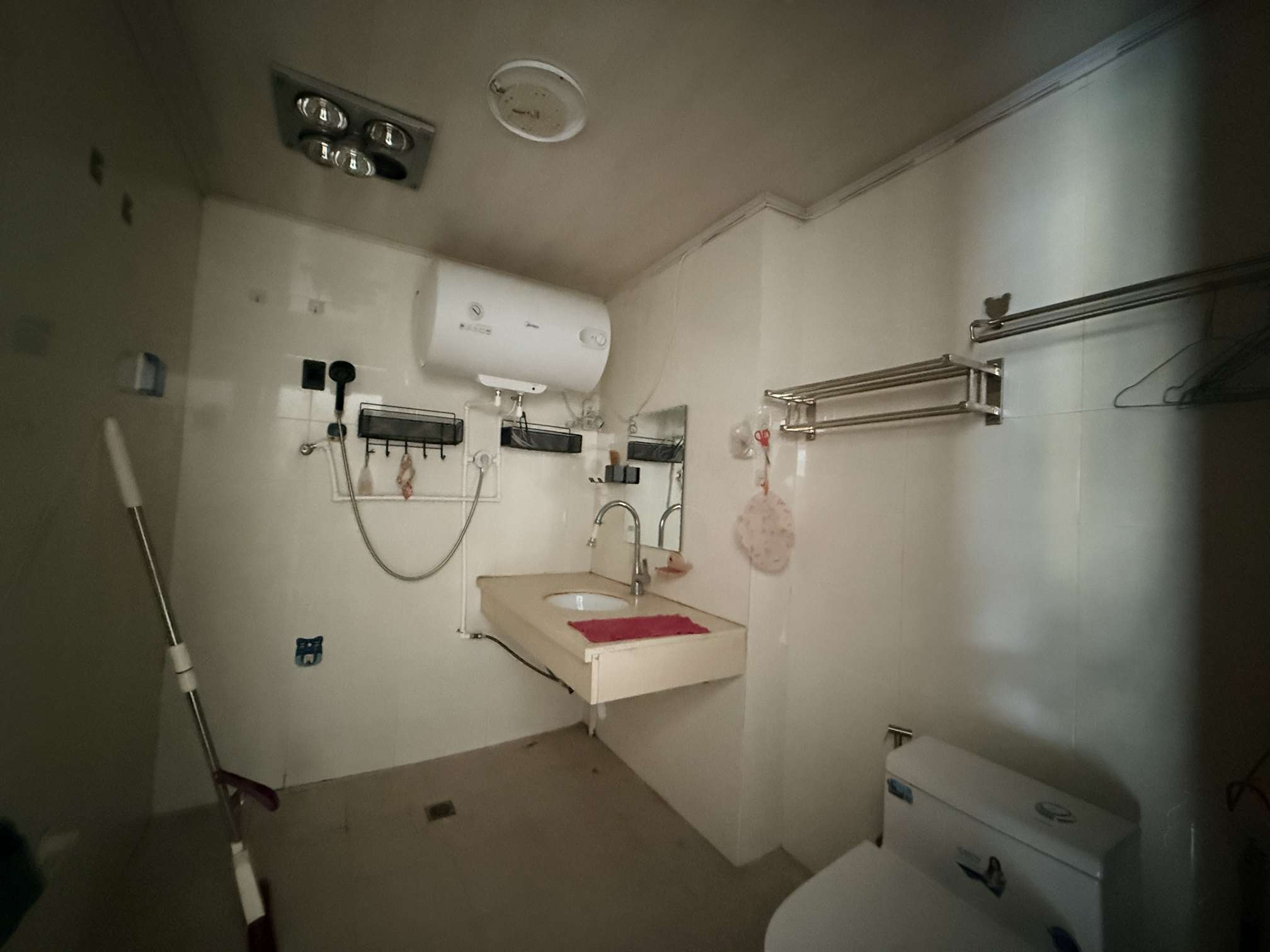 国际村 4室2厅2卫