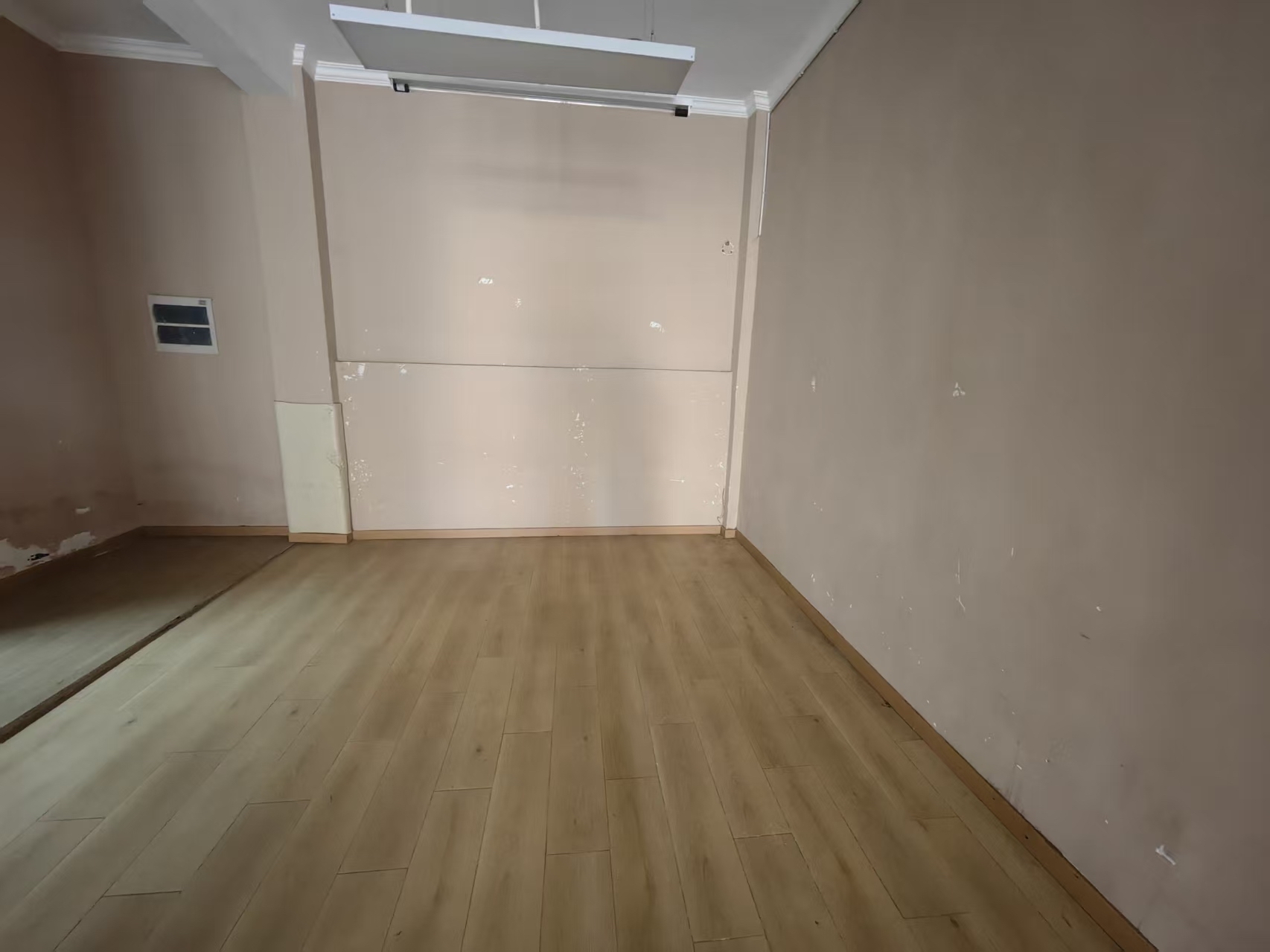 万商华府 6室3厅4卫