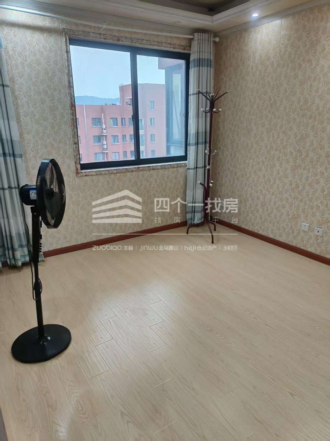 和欣花园 3室2厅1卫