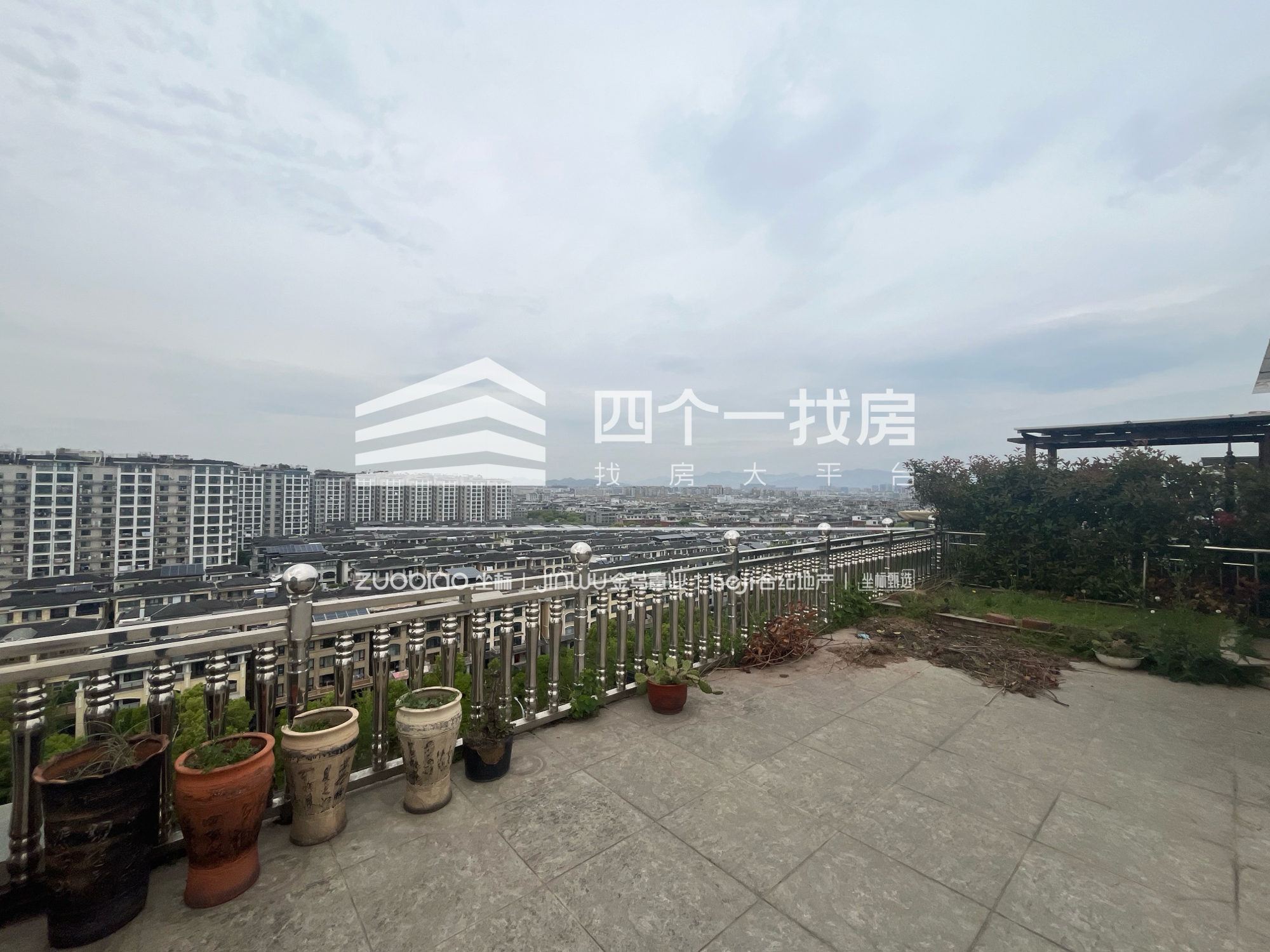 国际村 6室3厅3卫