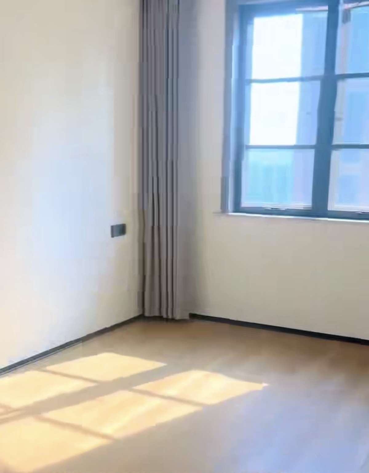 龙海家园 4室2厅2卫