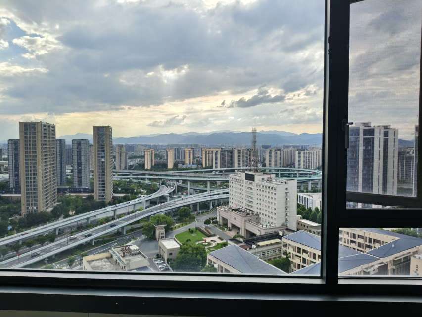 车站新村(华丰府) 3室2厅2卫