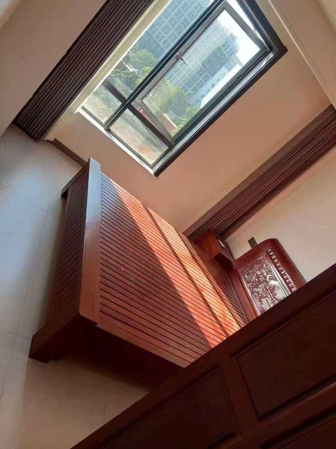 龙海家园 3室2厅2卫