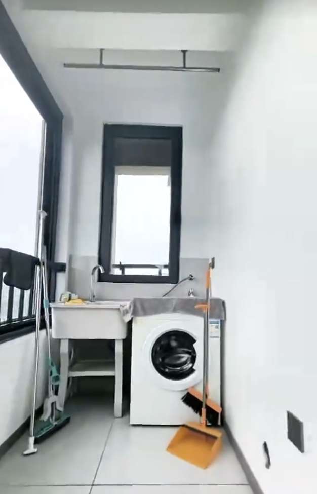 龙海家园东区 3室2厅2卫