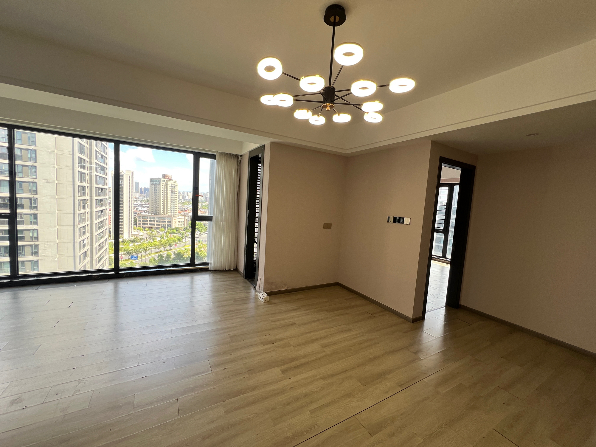 向阳新村 4室2厅2卫